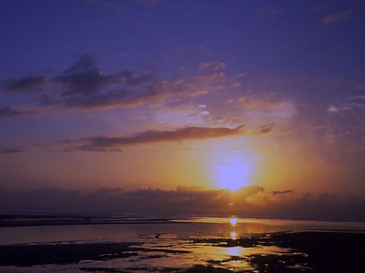 Sunrise (Alfajiri namapema)